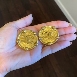 Authentic CHANEL gold clip on statement earrings 90’s vintage